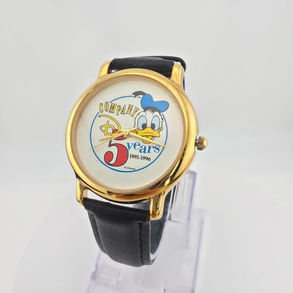 New!! DISNEY Donald Duck Watch 5 Year Anniversary Company D Member Gold Plate 8